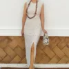 Vestido Abertura Hombreras Beige