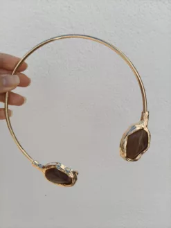 Colgante Piedra Choco y Dorado