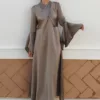 Vestido Satinado Manga Campana Taupe