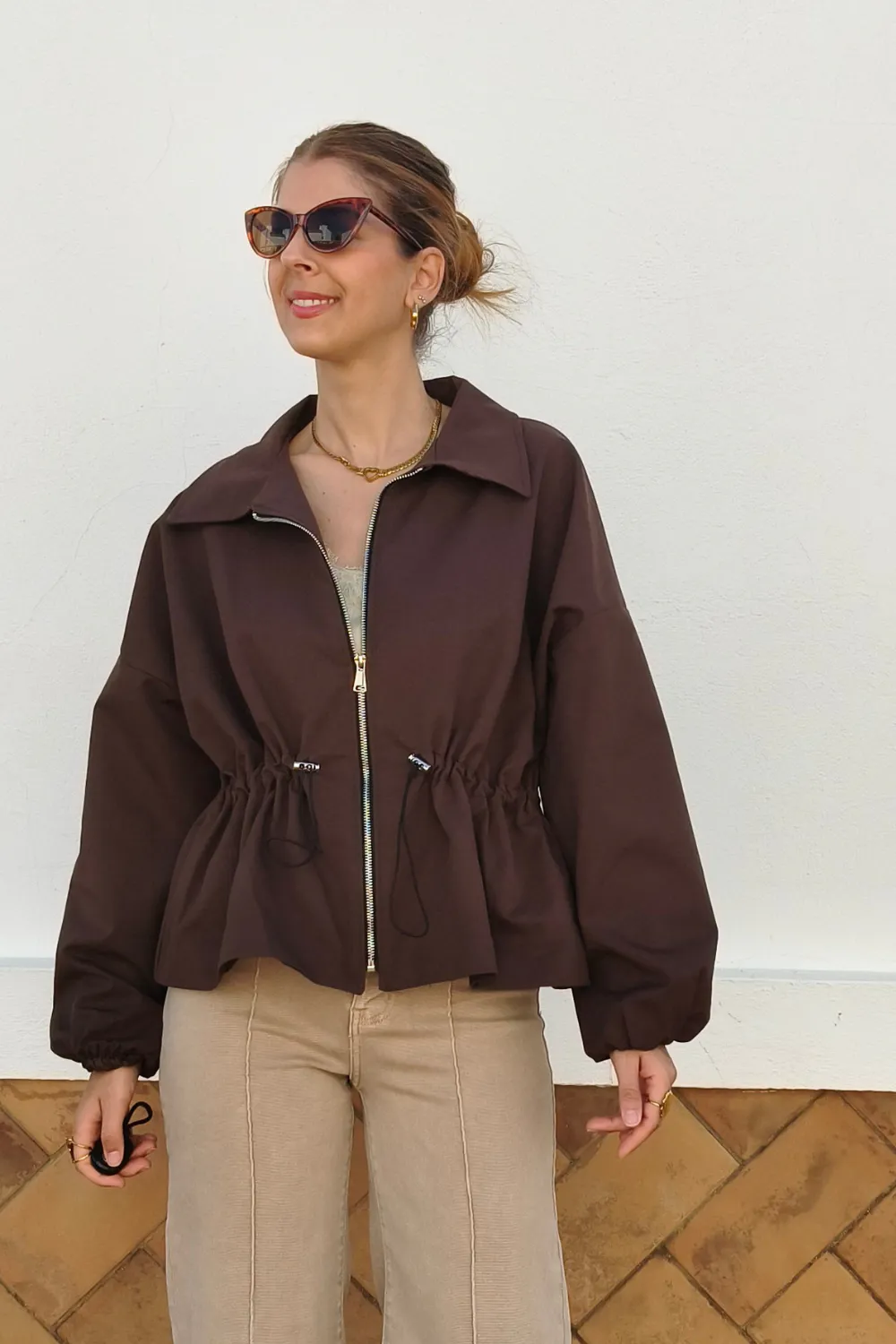 Chaqueta Forrada Cintura Ajustable Chocolate Chaqueta Forrada Cintura Ajustable Chocolate